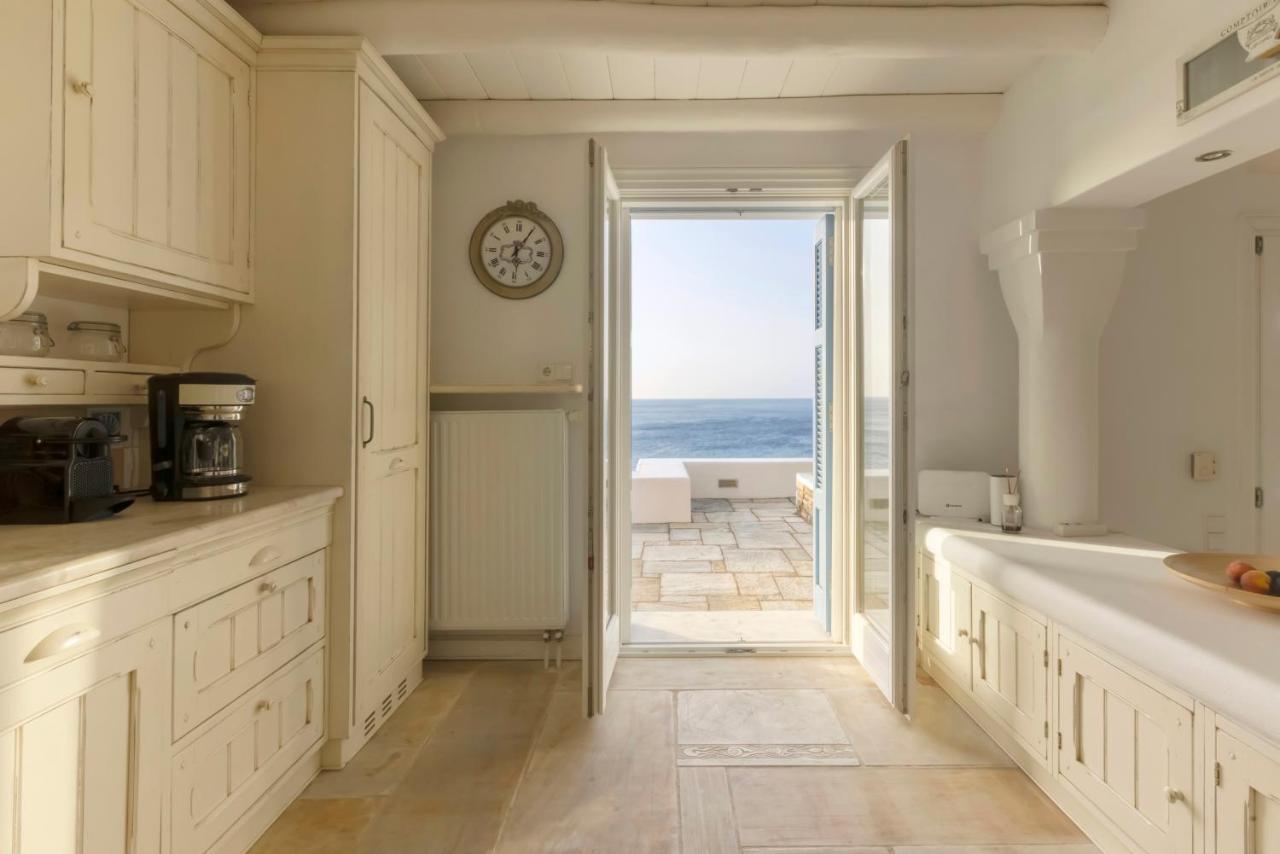 Luxury Villa By The Beach Steniaí Exterior foto