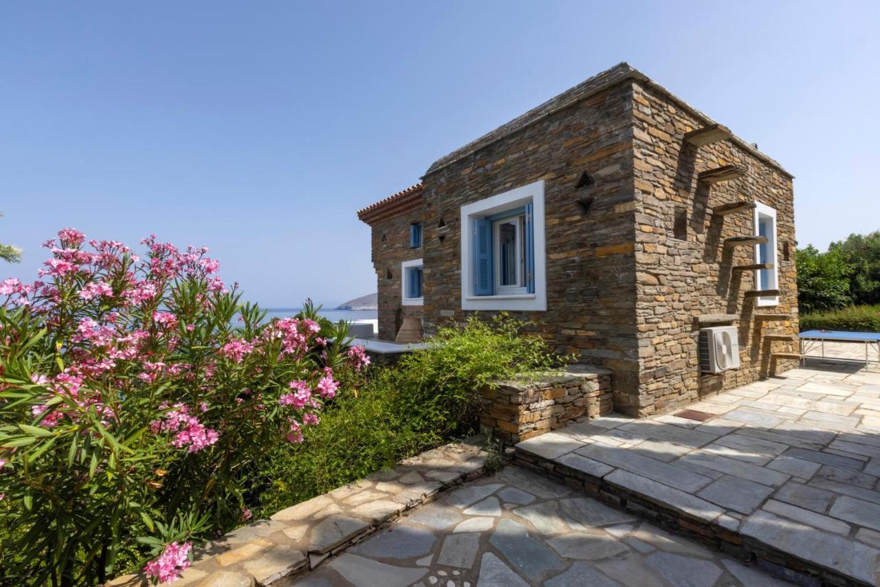 Luxury Villa By The Beach Steniaí Exterior foto